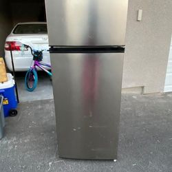 Fridge (Need Gone This Week)