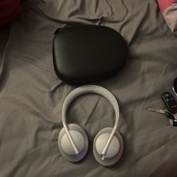 Bose Noise Cancelling 700 