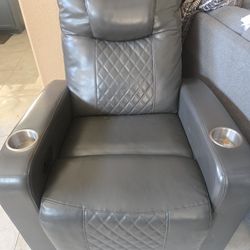 2 Great Comfortable Recliners