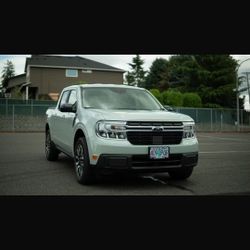 2024 Ford Maverick Lariat Hybrid Low Miles