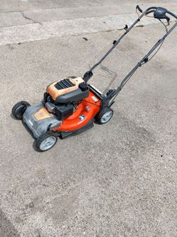 Lawn mower self propelled 22 Honda