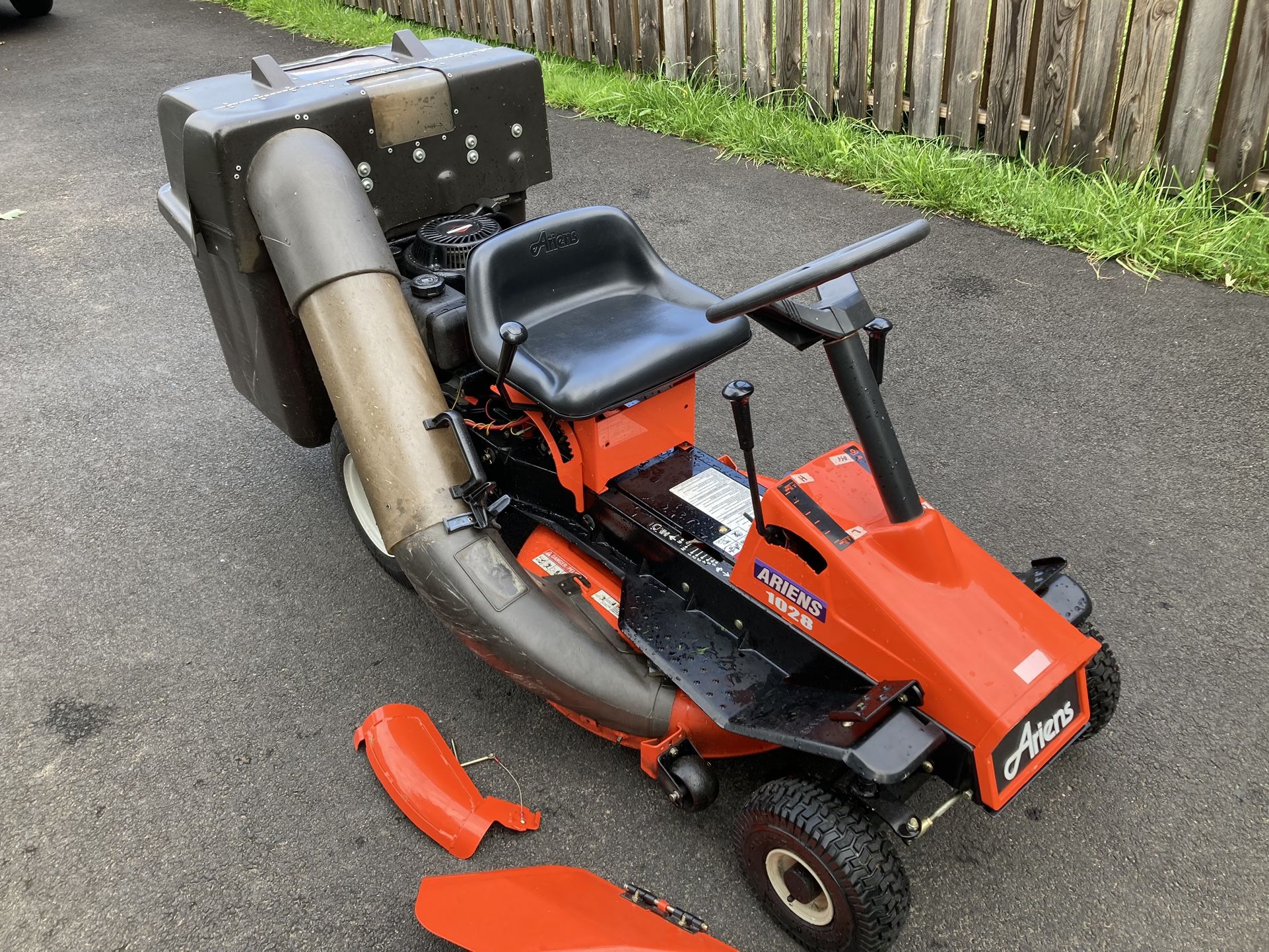 Ariens rm1028 mower sale