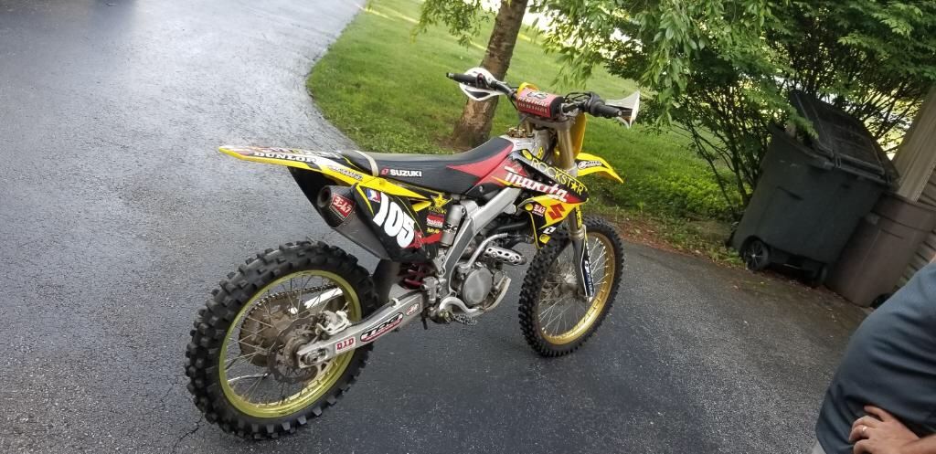 Suzuki RM-Z250 Dirt bike