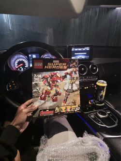 LEGO Super Heroes Hulk Buster Smash 76031, 248 Pieces,