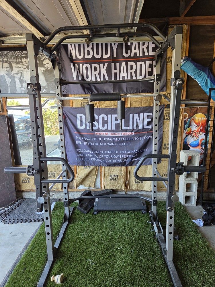 Reality Fitness Power cage with Attachments