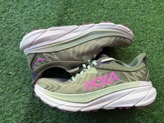 HOKA Challenger 7 Women’s Trail Running Shoes – Size 8.5