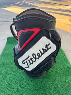 Titleist den caddy