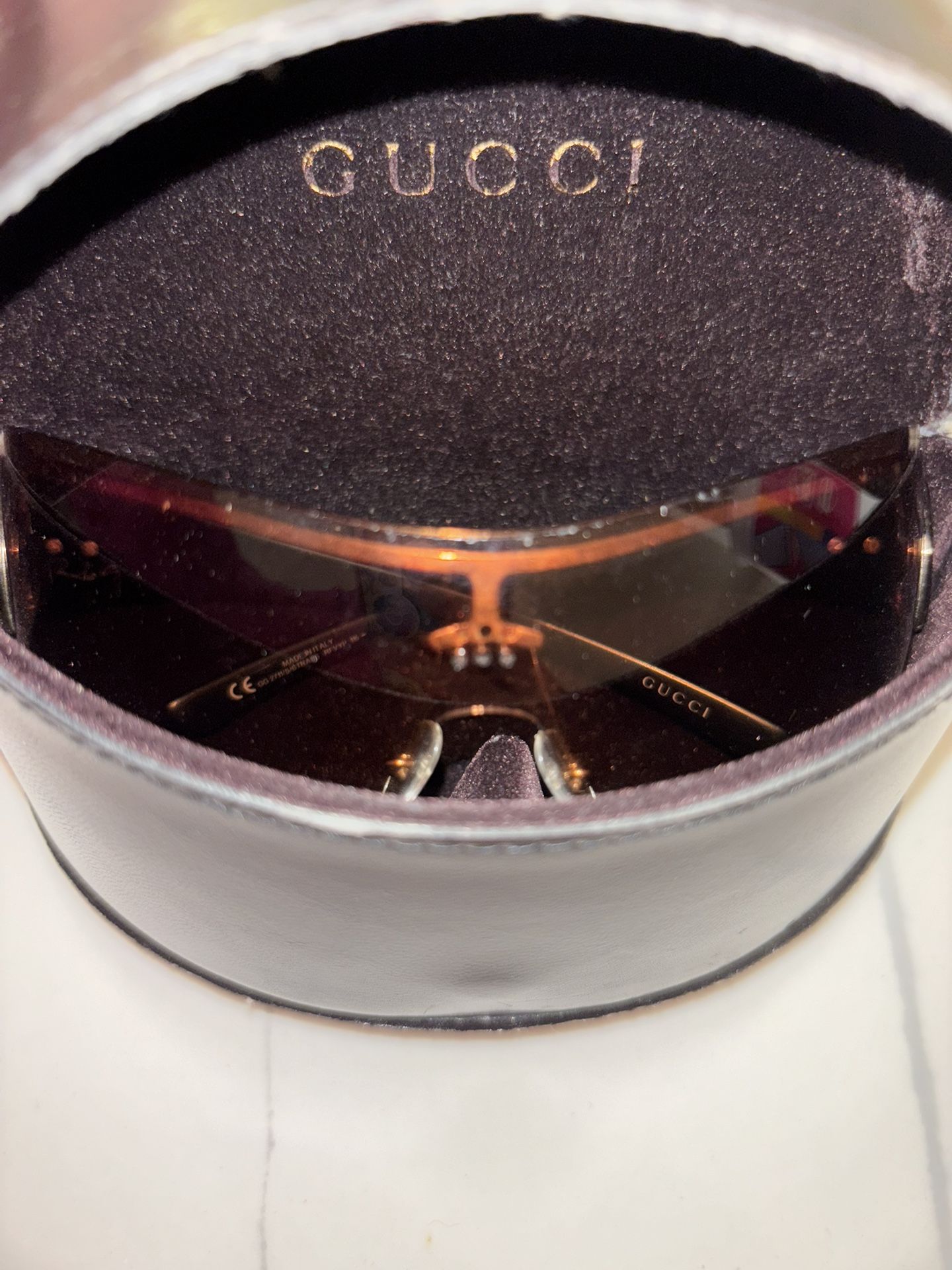 Gucci Vintage Sunglasses with Original Leather Case β Made in Italy
