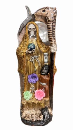 Santa Muerte Curada en Oro 18 pulgadas