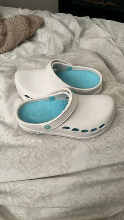 VKTRY Performance Recovery Clogs 