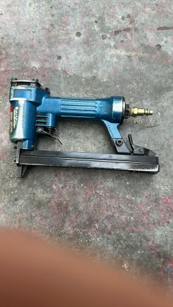 Unicatch model US2238 finish stapler
