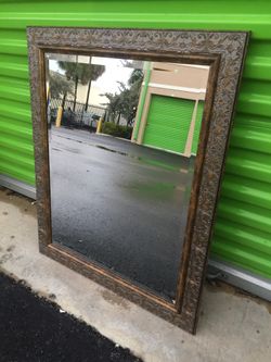 Enchanting Mirror 33” x 27”. Beautiful