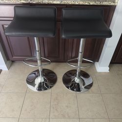 2 Backless Bar Stools