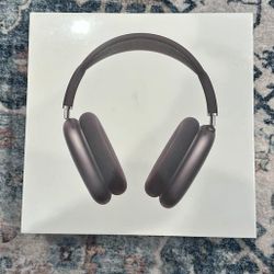 *SEALED* AirPod Maxes 