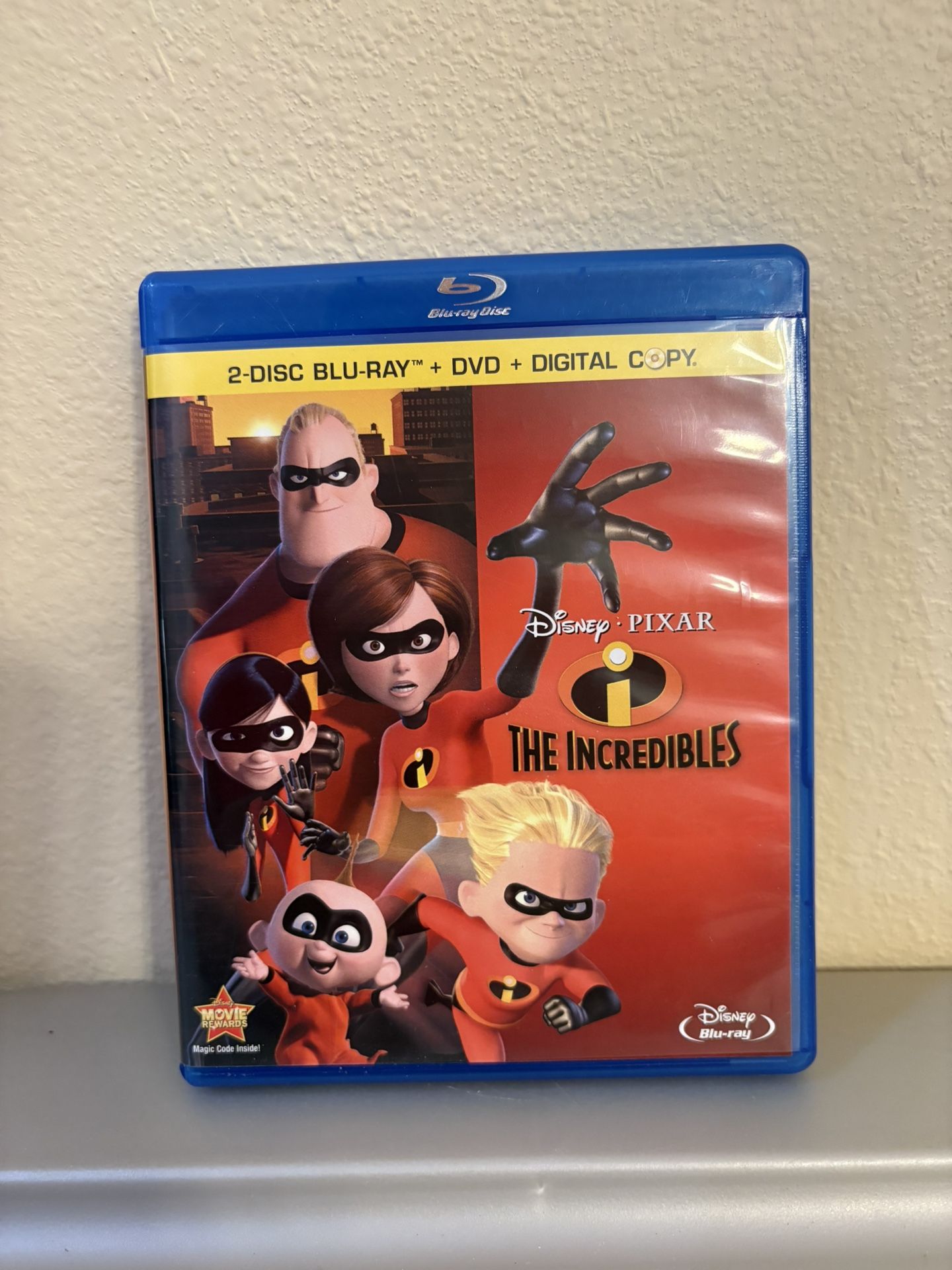 Disney Pixar The Incredibles 2 Disc Blu-Ray, DVD, & Digital Copy 4 Disc Combo Pack