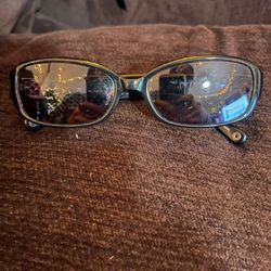 Coach Beautiful Perfect Condition Sunglasses 