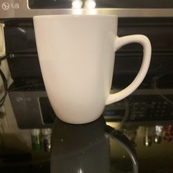 Brand new in sealed box -24 square white 12oz mugs