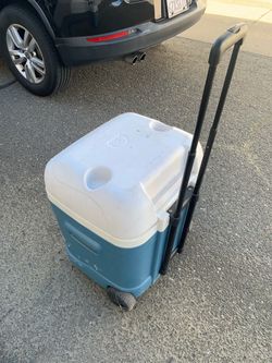 Igloo Cube Cooler with Wheels