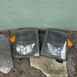 2012 F-250 Super Duty Headlights