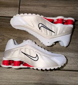 Nike Shox R4 White Red Sneakers