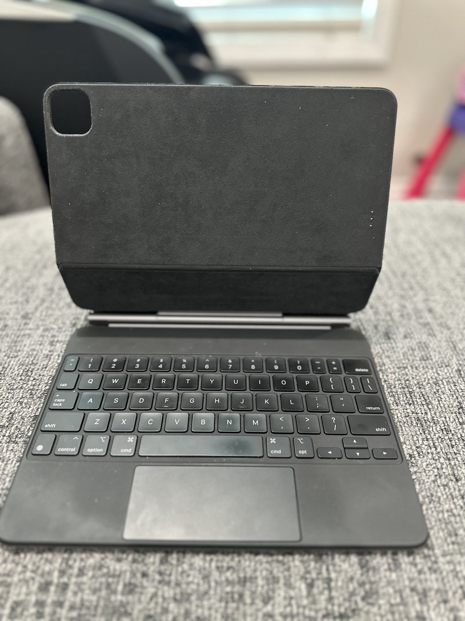 Apple Magic Keyboard 11 Inch- Great Condition!