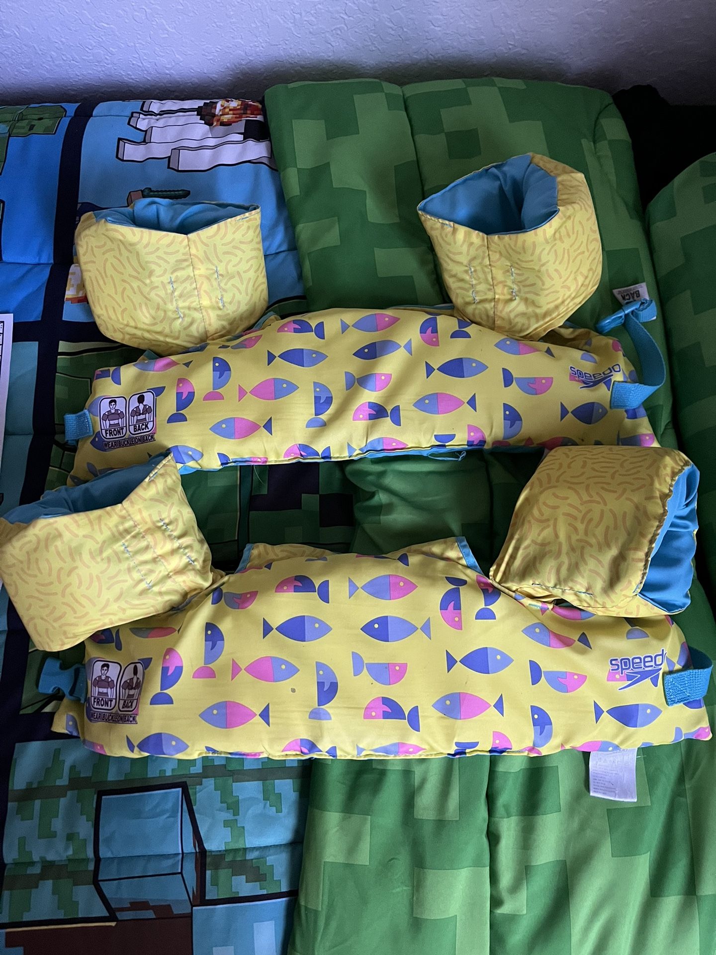 Speedo Floatie’s (Only 1 Left)