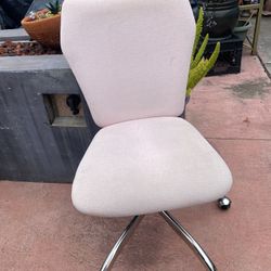 Pink Makeup Chair 
