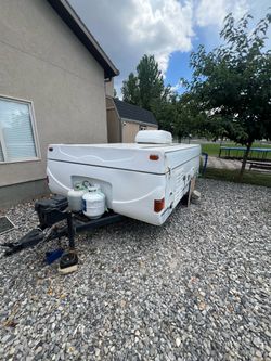 2004 fleetwood sante fe