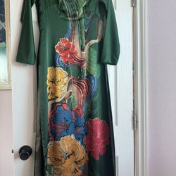 Vietnamese Traditional Dress