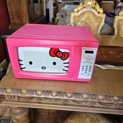 Hello Kitty Microwave
