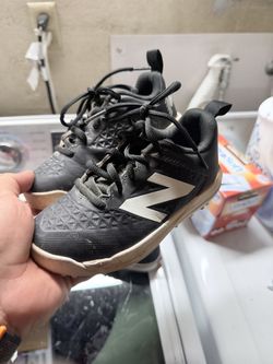 New balance Turf baseball size 11 kids
