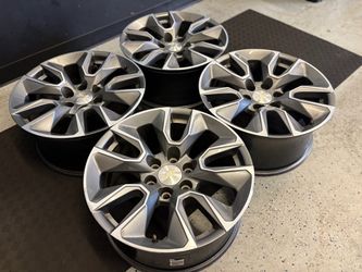 20” CHEVY 1500 SILVERADO RST TAHOE & SUBURBAN OEM WHEEL SET OF 4 LIKE NEW DEALER TAKE OFFS