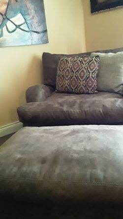 Leather sofas for sale