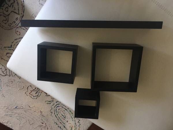 Floating shelf and cube set