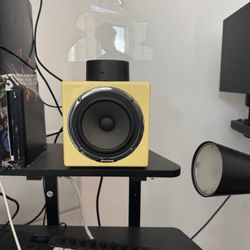 Avantone MixCube Active Studio Monitors – Yellow (Pair)