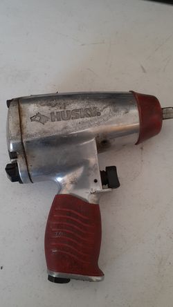 Husky 1/2 impact Wrench 260 ft lbs torque