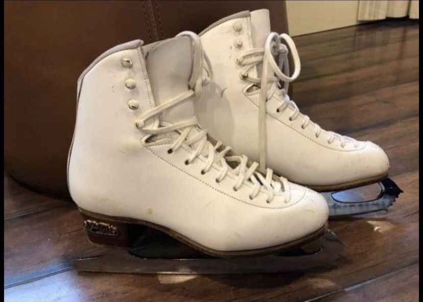 SP Teri Ice skates With Coronation Blades Size 5B