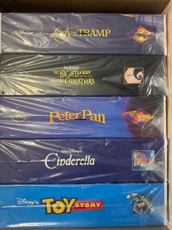 🎬 Disney Classics VHS Boxed Throw Blankets – NEW! ✨