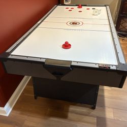 Air Hockey Table