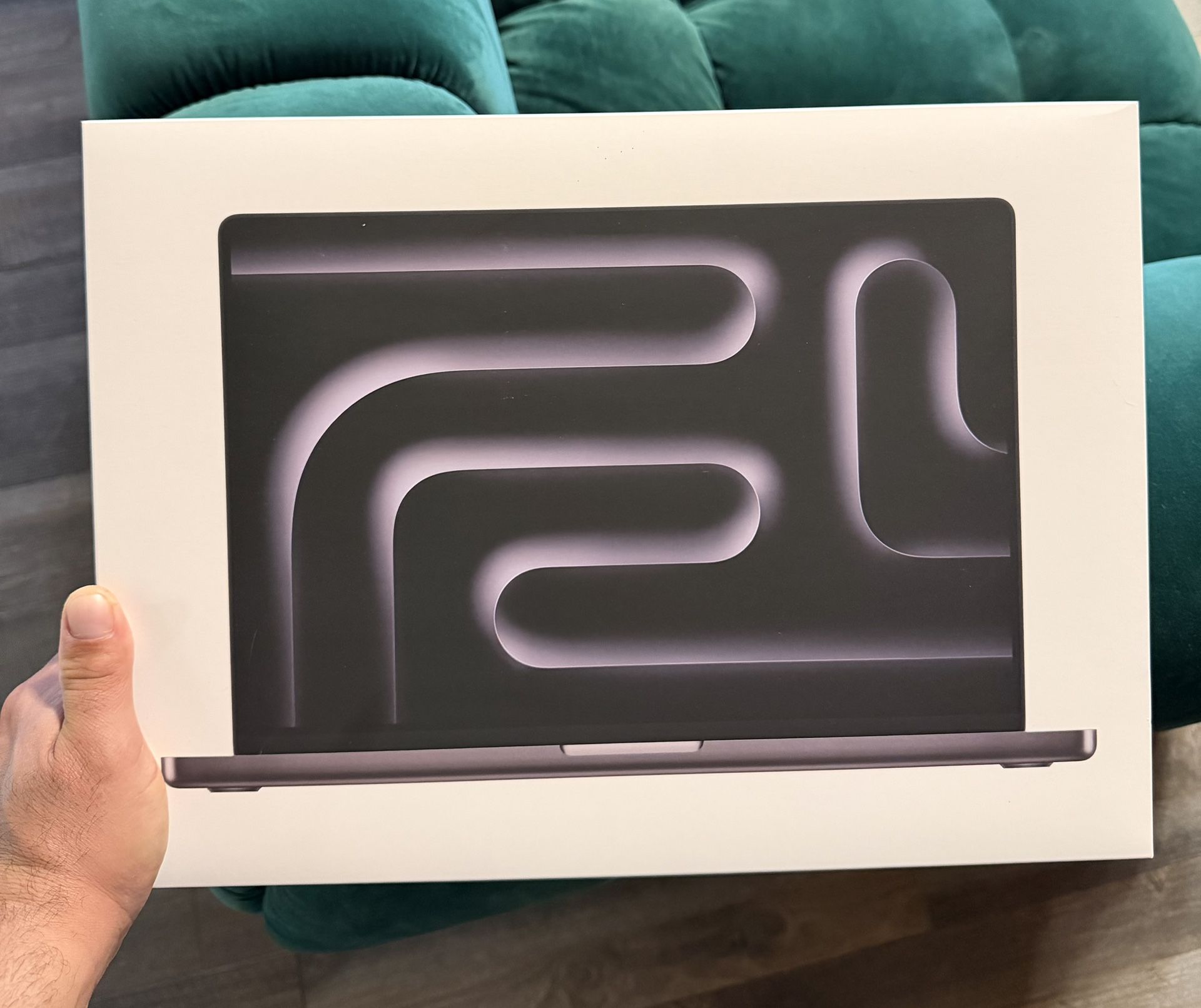 MacBook Pro 16"  M4 Max Chip  48GB Memory 