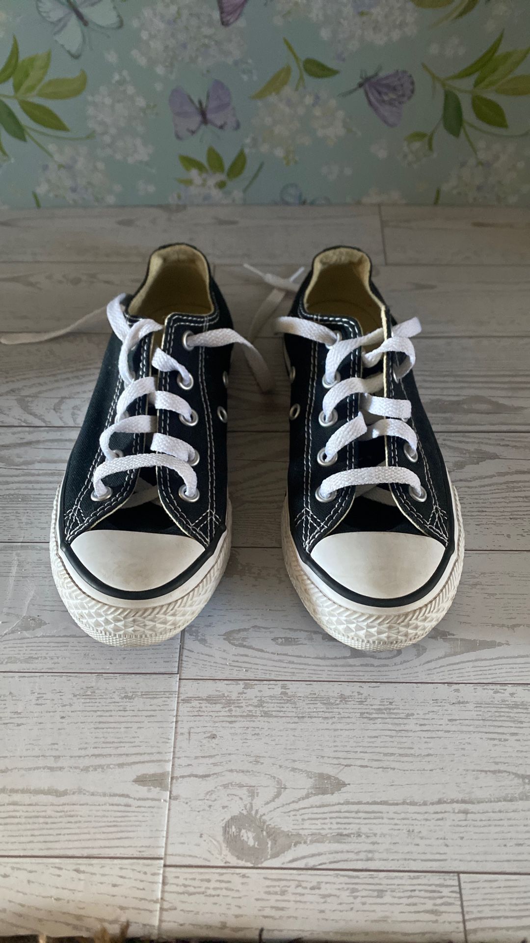 Girl Or Boys Tennis Shoe