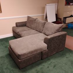 Sectional Couch With Lounge 