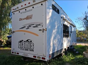 2005 Fleetwood Gear Box Toy Hauler