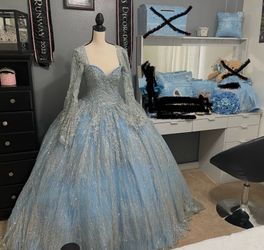 Blue Quinceañera dress with some accessories (Price on Description- where it says see more)