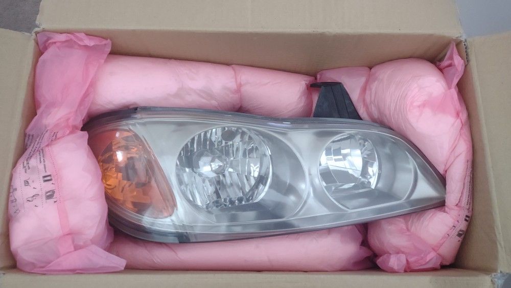 2002 - 2004 Infiniti I35 Headlight