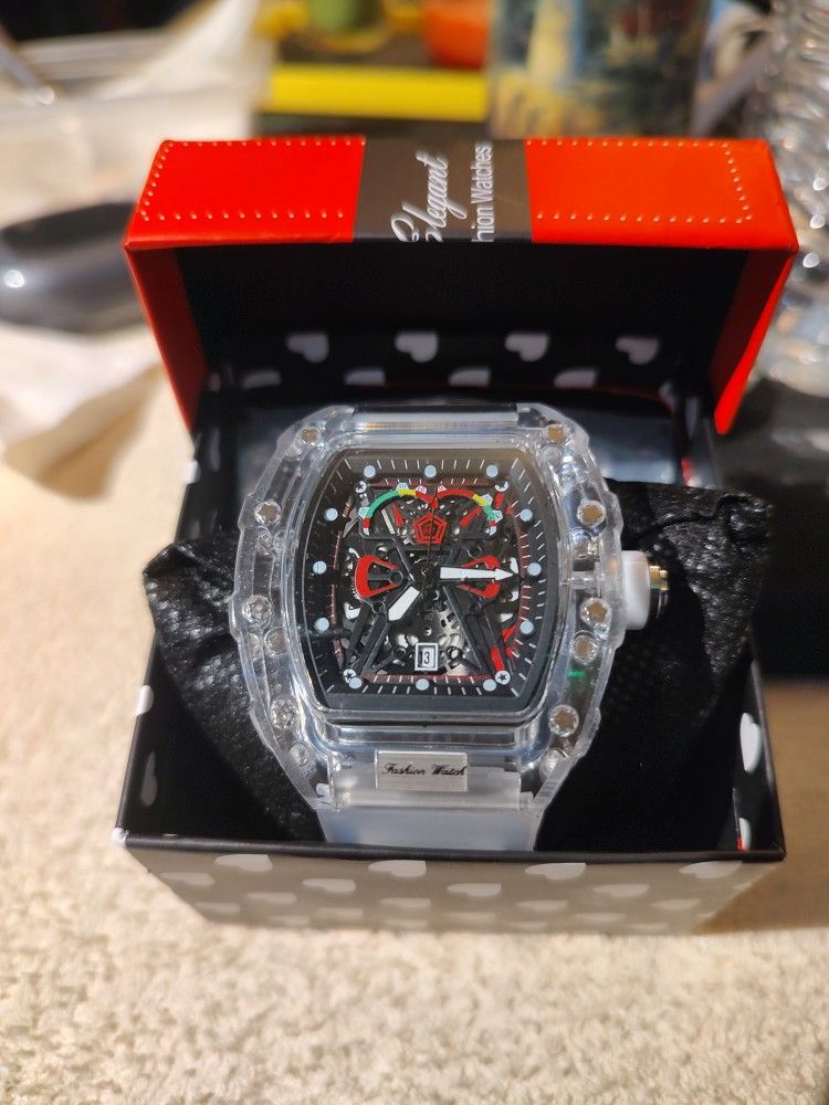 MENS Wristwatch
Band Material
Rubber
Dial Pattern
Skeleton
Style