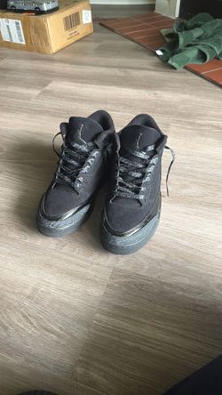 Black cat 3s