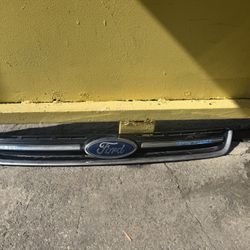 2013-2016 FORD ESCAPE GRILLE OEM