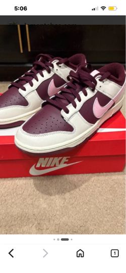 Nike Dunk Low Sneakers