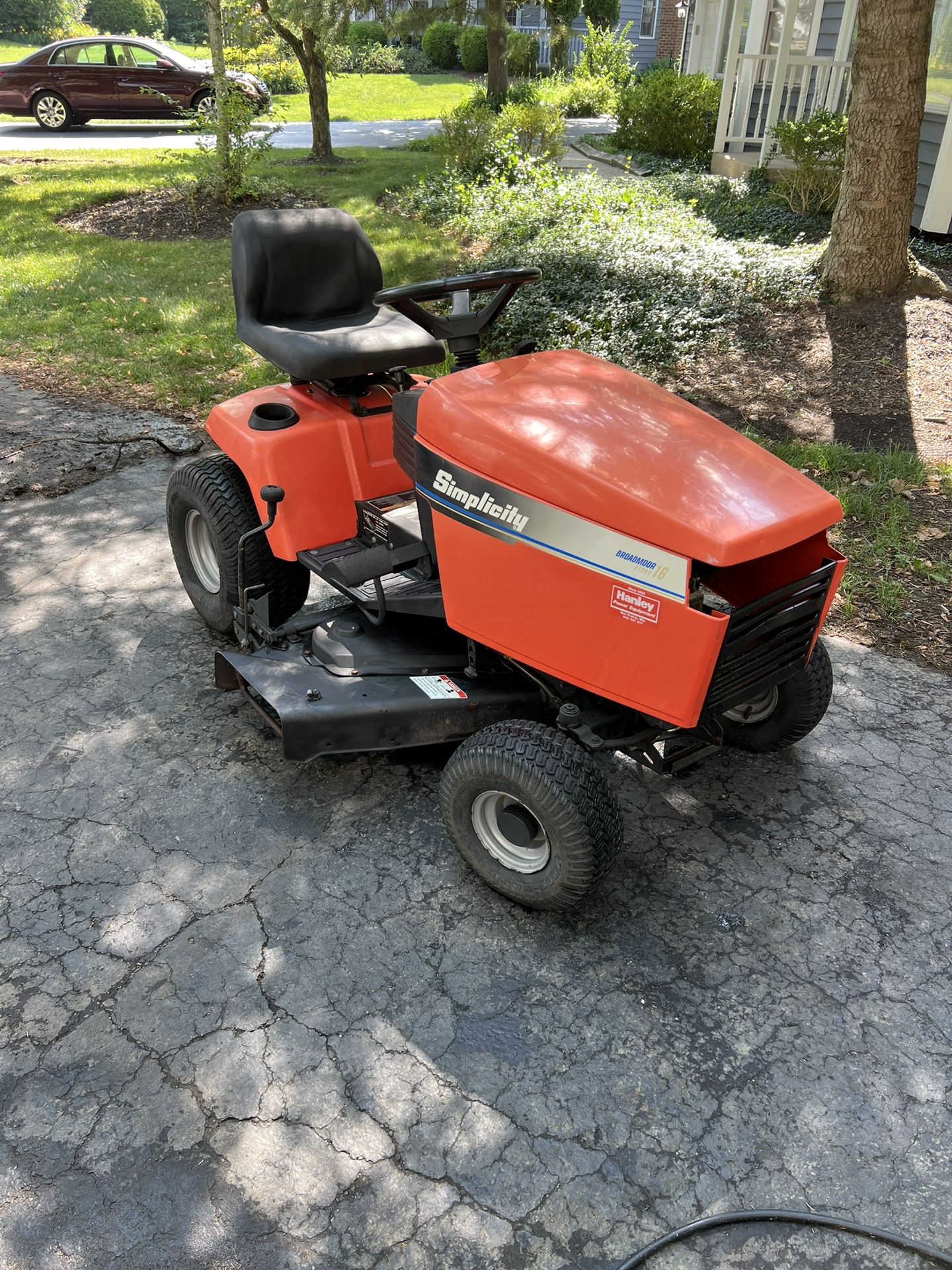 Simplicity Broadmoor 44” Riding mower